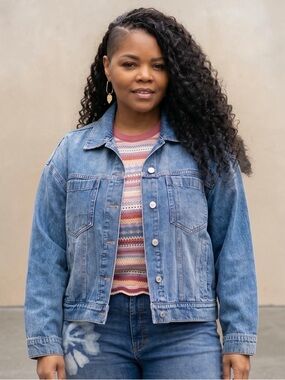Jessica Simpson Women's Plus Swing Denim Jacket with Back Pleat, Sizes OX Plus